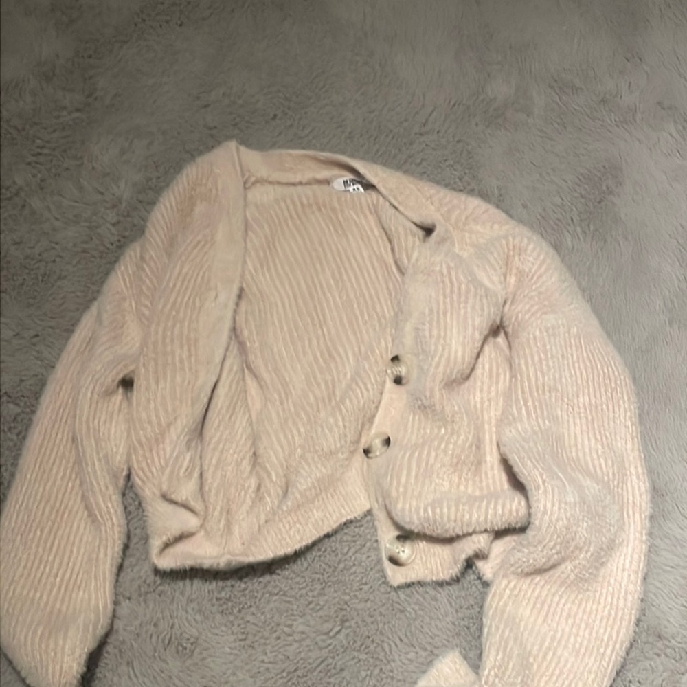 Women’s XS cream cardigan